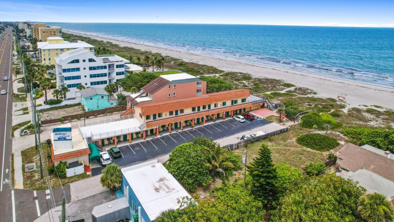 Anthony'S On The Beach Cocoa Beach Exterior photo